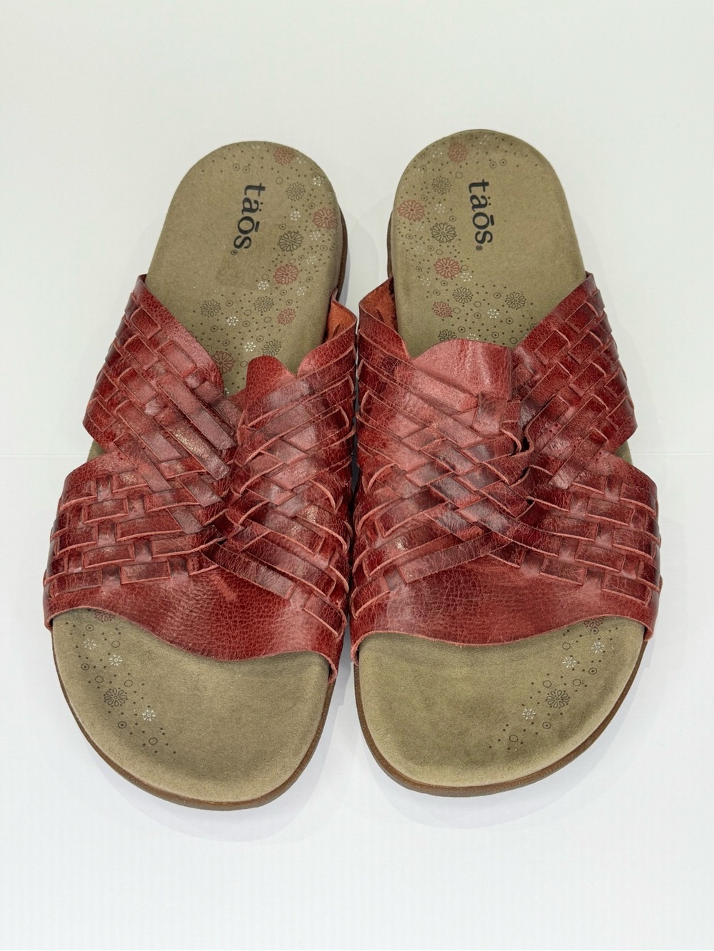 TAOS Guru Flat Leather Slide Sandal Women's Size 8 Dark Red Summer